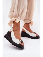 Dámské Kožené Sandály Na Klínu A Platformě S Dekorací model 21693582 Bílé - Artiker