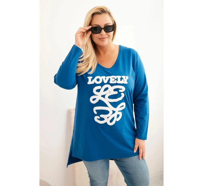 Dámská blůza Plus Size bavlněná s nápisem a výstřihem do V chabrová