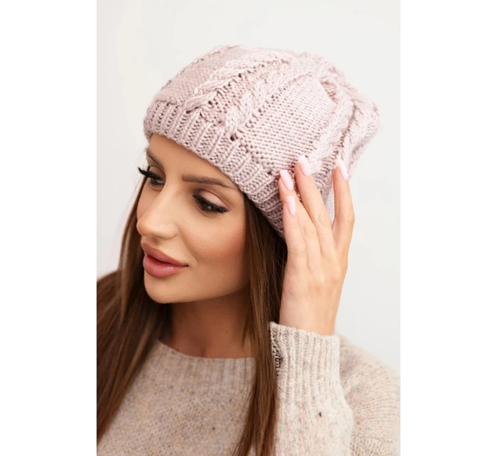 Dámska zimná vlnená čiapka s pleteným vzorom K452 fialová