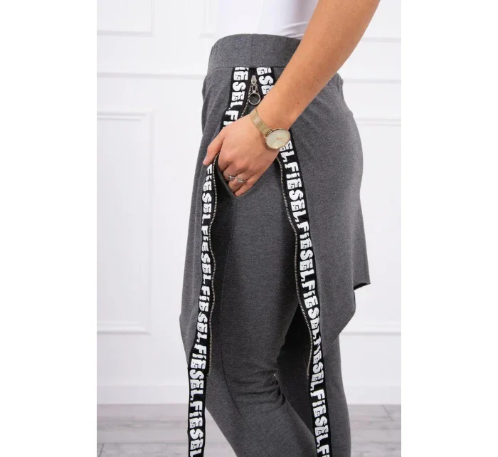 s nápisem graphite model 18743248 - K-Fashion