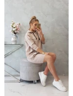 Béžové šaty s kapucí Béžové šaty s kapucí