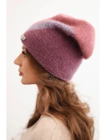 Dámska čiapka z modalu a viskózy s ozdobným gombíkom v ecru farbe Dámska čiapka z modalu a viskózy s ozdobným gombíkom v ecru farbe