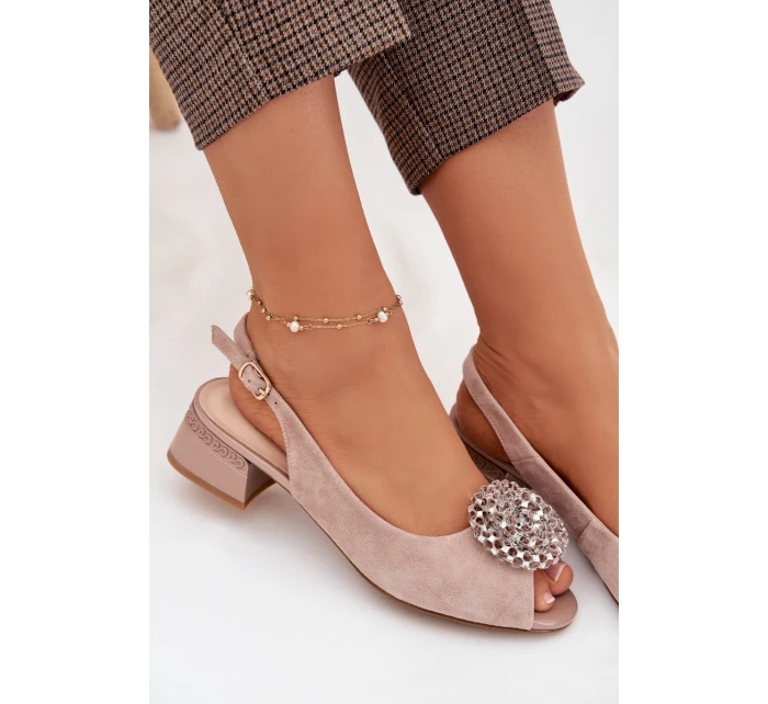 Kožené dámské sandály na podpatku s ozdobou D&A CR61-3030 béžové