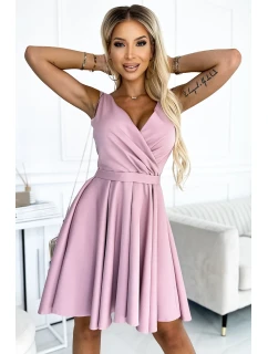 478-2 MAYA Šaty s dlhším zadným dielom, výstrihom a opaskom - BRUCE ROSE