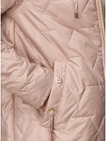 Kurtka damska pikowana z kapturem różowa model 22347466 - FashionStreet Kurtka damska pikowana z kapturem różowa model 22347466 - FashionStreet