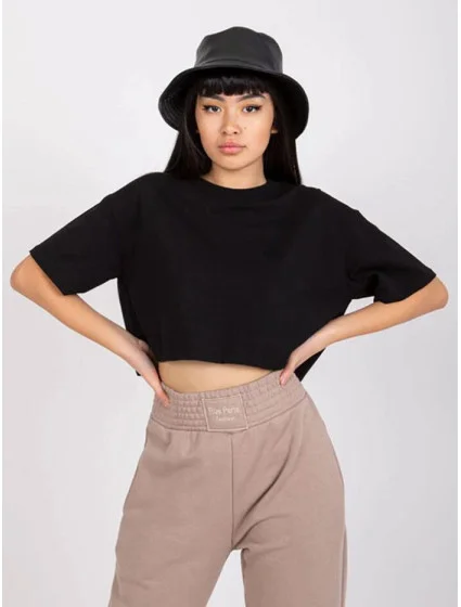 Krátké černé tričko crop top model 19576720 - Factory Price Krátké černé tričko crop top model 19576720 - Factory Price