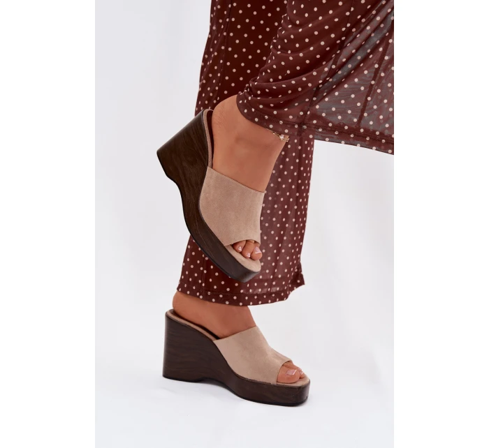 Dámské pantofle na platformě model 21919258 - Boto