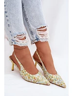 Zdobené dámské sandály na podpatku s květinovým vzorem Žluté model 22103138 - Boto