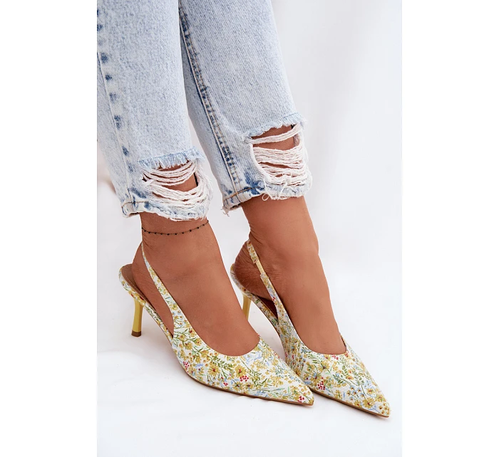 Zdobené dámské sandály na podpatku s květinovým vzorem Žluté model 22103138 - Boto