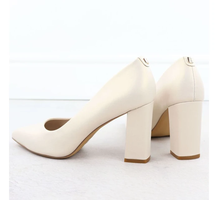 Béžové lodičky Sergio  s  podpatkem model 21906163 - LEONE