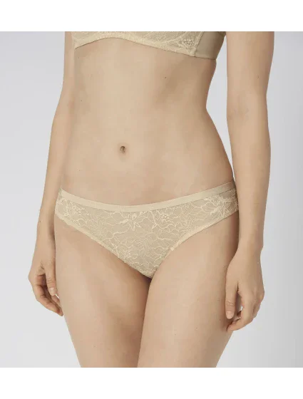 Dámske nohavičky Amourette Charm Brazilian01 krémové - TRIUMPH Dámske nohavičky Amourette Charm Brazilian01 krémové - TRIUMPH