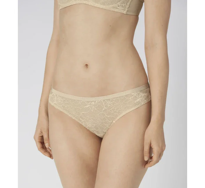 Dámske nohavičky Amourette Charm Brazilian01 krémové - TRIUMPH Dámske nohavičky Amourette Charm Brazilian01 krémové - TRIUMPH