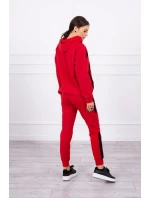 Športová sada s pruhmi červená