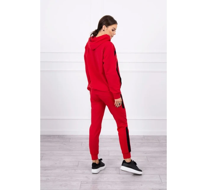 Športová sada s pruhmi červená