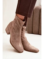 Dámské kotníkové boty na podpatku typu Khaki model 22320781 - Boto