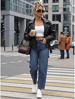 Jeansy damskie fit niebieskie model 22324256 - FashionStreet Jeansy damskie fit niebieskie model 22324256 - FashionStreet