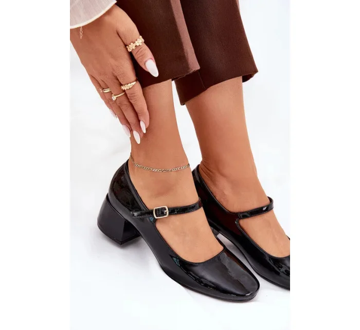 Dámské lodičky na podpatku Černá  Paris model 21156722 - Inello