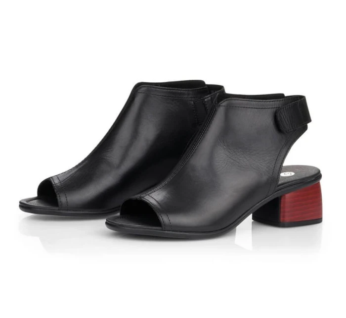 Pohodlné kožené sandále Remonte W RKR654