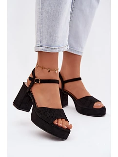 Sandále na podpätku model 226333 Krok vo veľkom štýle