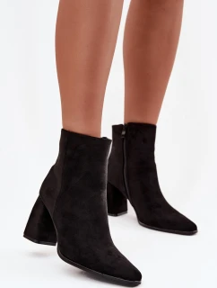 Dámské kotníkové boty na podpatku z eko semiše černé model 21714909 - Boto