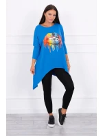 Oversize halenka s potiskem model 18743434 rtů chrpově modrá - K-Fashion Oversize halenka s potiskem model 18743434 rtů chrpově modrá - K-Fashion