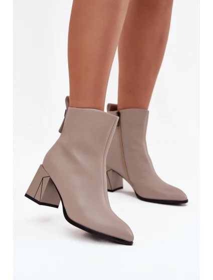 Topánky na podpätku model 222516 Step in style