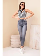 Dámsky rebrovaný pruhovaný top bez rukávov s prieramkami čierny