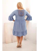 Dámské viskózové šaty Plus Size s model 21165816 ozdobou džínová - K-Fashion