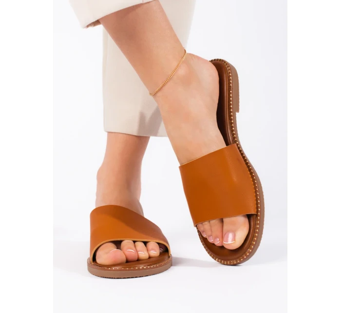 Zaujímavé hnedé dámske ponožky bez podpätku Zaujímavé hnedé dámske ponožky bez podpätku