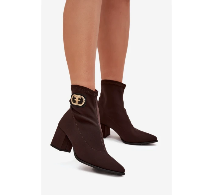 Botki Damskie Na Słupku Ze Złotym Detalem Zazoo 3128 Czekoladowe Botki Damskie Na Słupku Ze Złotym Detalem Zazoo 3128 Czekoladowe