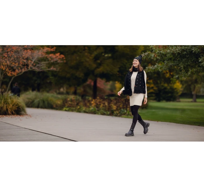 Dámsky šál Vuch Nurit SC M-Black Dámsky šál Vuch Nurit SC M-Black