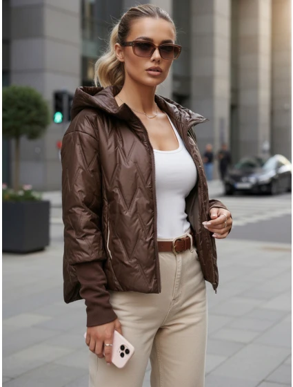 Dámska prechodná prešívaná bunda s kapucňou hnedá FashionStreet TY5613