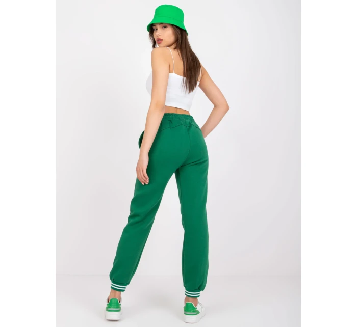 Teplákové nohavice EM DR 712 1.66P tmavo zelená Teplákové nohavice EM DR 712 1.66P tmavo zelená