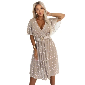 604-3 Zmyselné biele hrachové šaty s obálkovým výstrihom a ozdobným opaskom - béžové