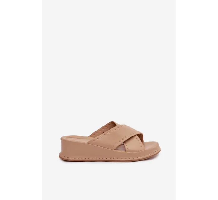 Zdobené dámské sandály na platformě z eko kůže Béžové Calorissa Zdobené dámské sandály na platformě z eko kůže Béžové Calorissa