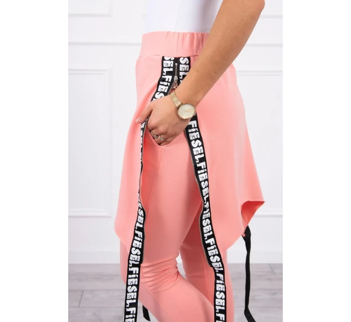 Nohavice/oblek s nápisom marhuľová selfie