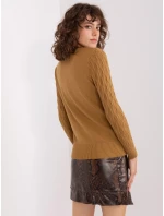 Sweter AT SW camelowy model 19011836 - FPrice Sweter AT SW camelowy model 19011836 - FPrice