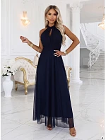 model 22210933 Elegantní maxi večerní šaty na ramínka s tylem a zavazováním v pase tmavě modré - numoco basic model 22210933 Elegantní maxi večerní šaty na ramínka s tylem a zavazováním v pase tmavě modré - numoco basic