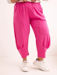 Dámské kalhoty Plus Size s nízkým model 21924465 a gumou v pase růžové - K-Fashion