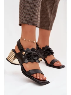 Sandále na podpätku model 225348 Krok vo veľkom štýle