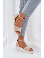 Lekkie Sandały Na Platformie I Delikatnym Koturnie Jasnobeżowe Gillifia Lekkie Sandały Na Platformie I Delikatnym Koturnie Jasnobeżowe Gillifia