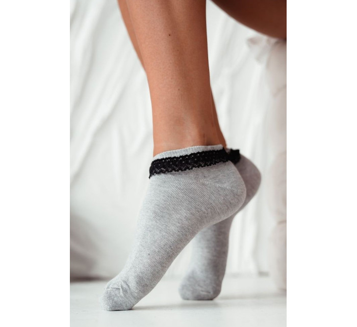 Dámske ponožky s čipkou Milena 941