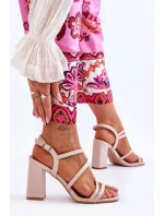 kožené sandály na podpatku Béžove model 21619797 - Boto