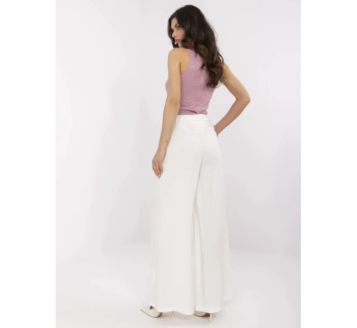 Kalhoty NM SP model 21021805 ecru - FPrice Kalhoty NM SP model 21021805 ecru - FPrice
