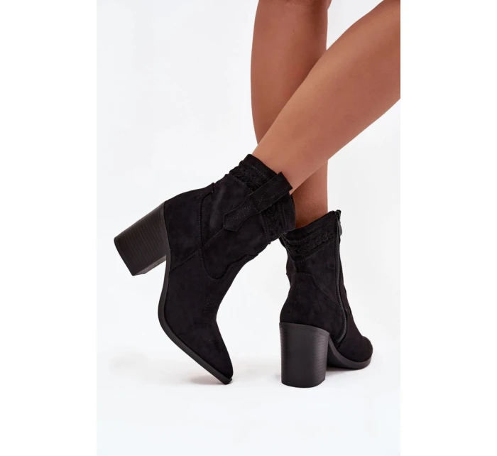 Topánky na podpätku model 219243 Krok vo veľkom štýle Topánky na podpätku model 219243 Krok vo veľkom štýle