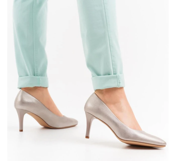 Sergio Leone W 1336 zlaté podpätky