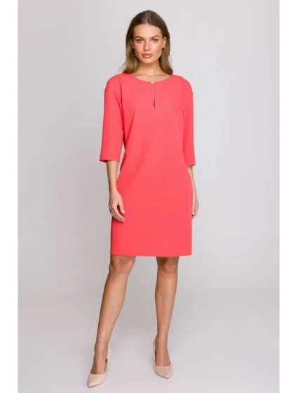 Šaty uvolněného střihu s výstřihem s  korálová barva model 20966115 - STYLOVE