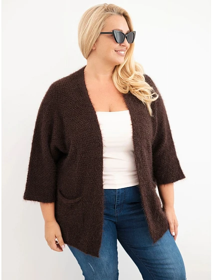 Dámský svetr Plus Size s kapsami bez zapínání hnědý Dámský svetr Plus Size s kapsami bez zapínání hnědý