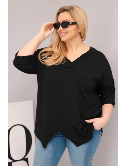Dámská bavlněná blůza Plus Size s hlubokým výstřihem do V a asymetrickým spodním lemem černá