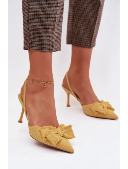 Sandále na podpätku model 224471 Vykročte štýlovo